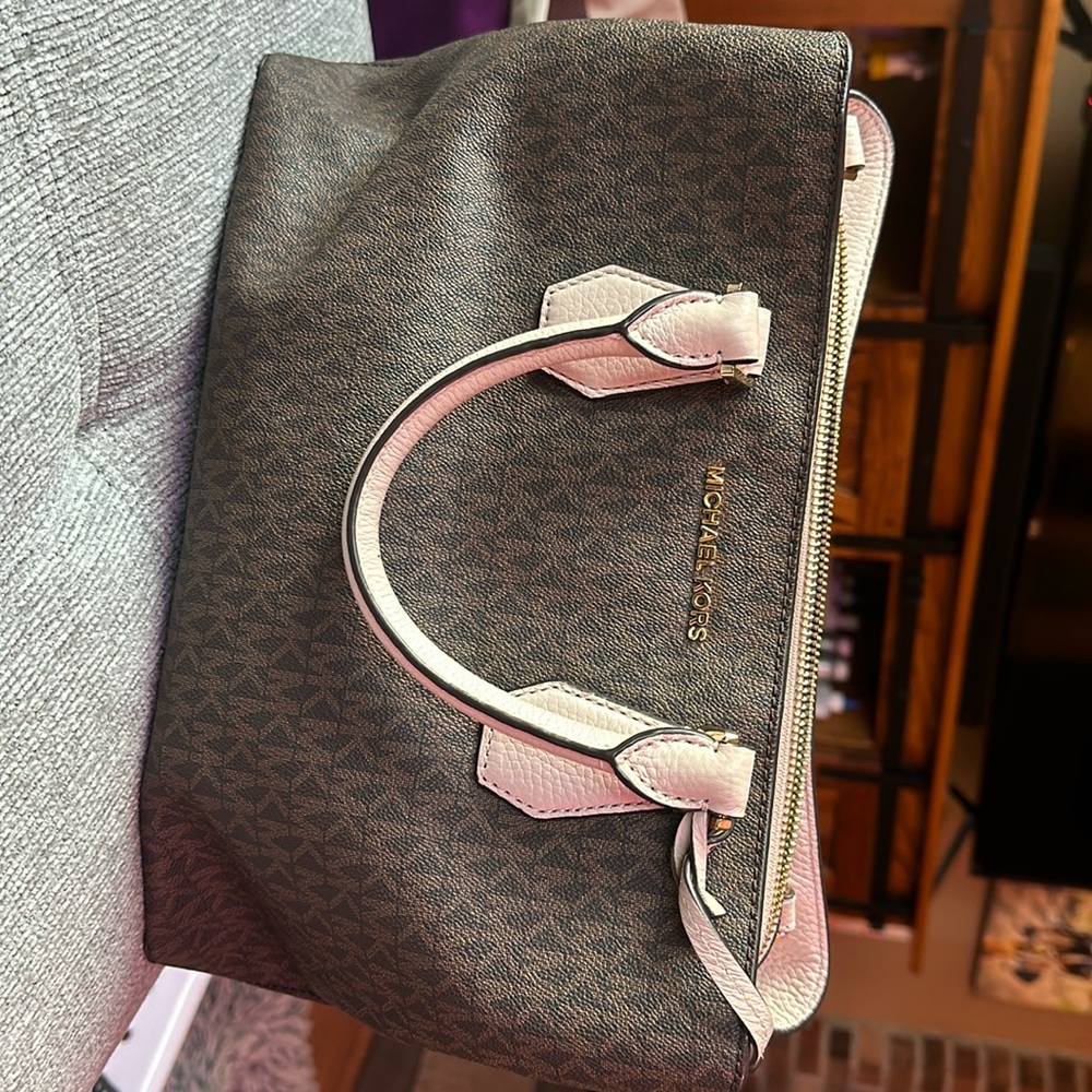 Michael Kors purse